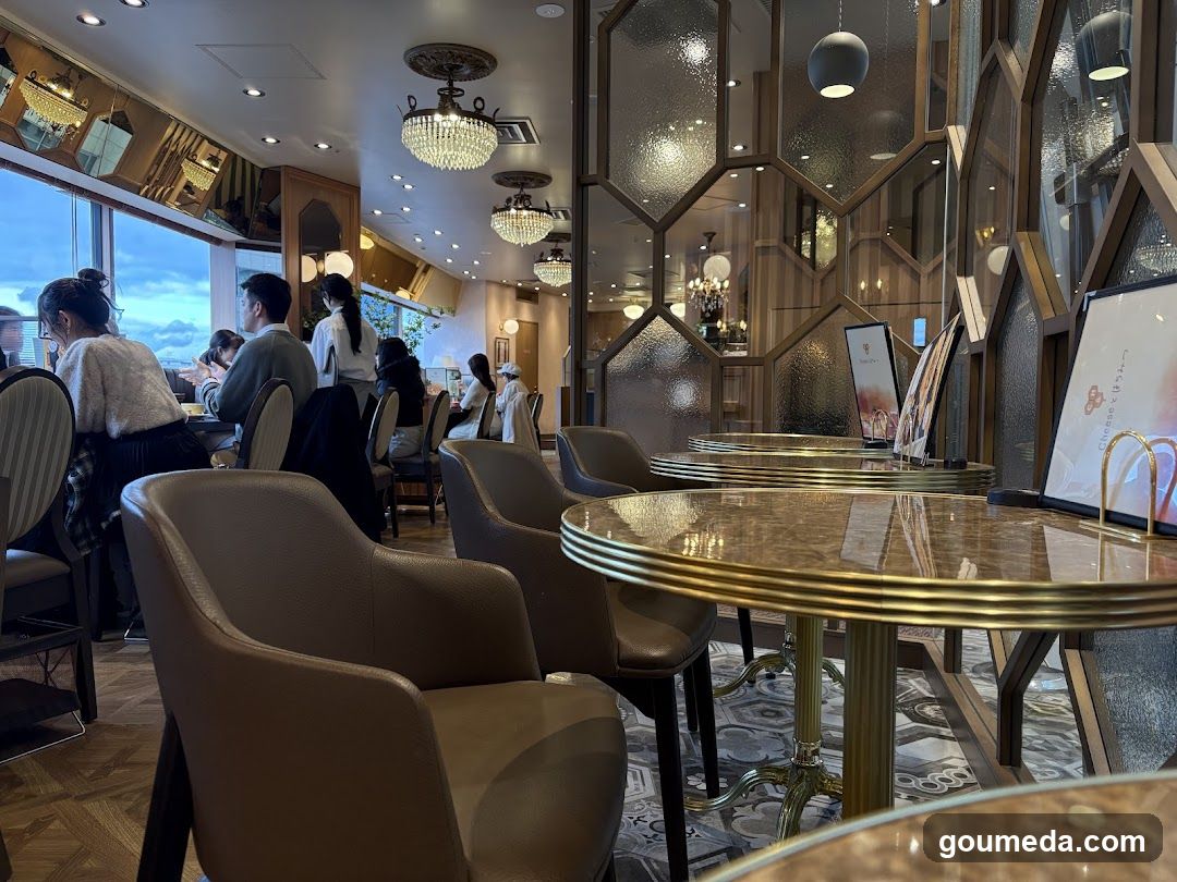 Elegant Interior Dining Space