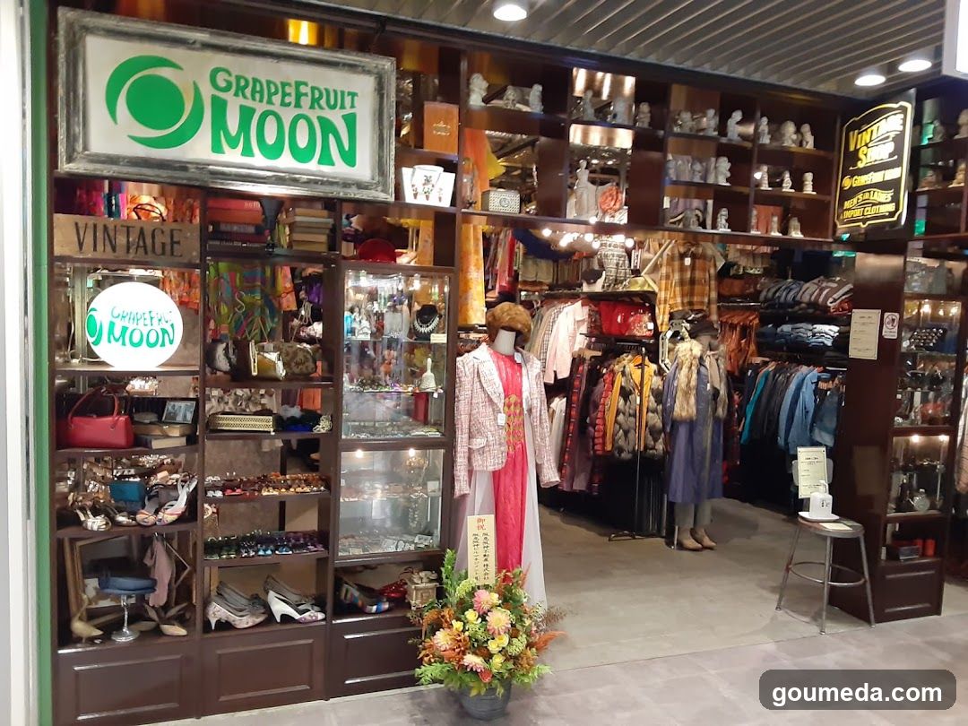 GRAPEFRUIT MOON