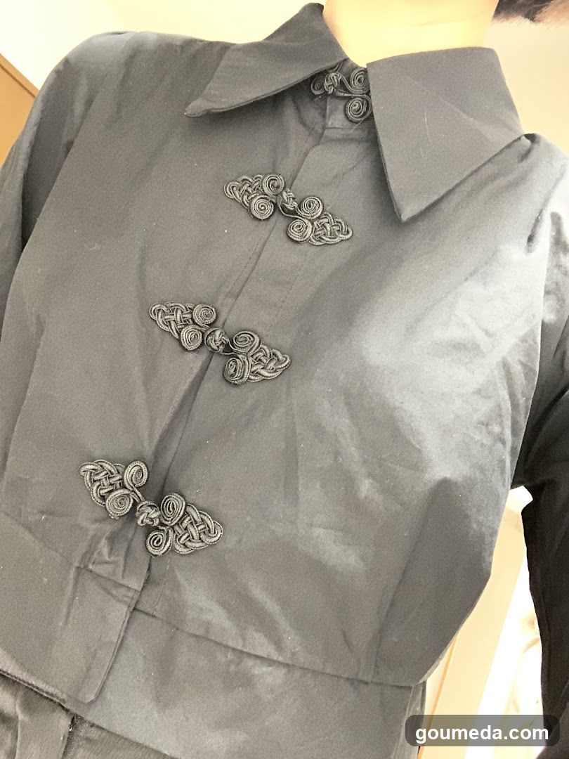 Gray shirt with decorative buttons