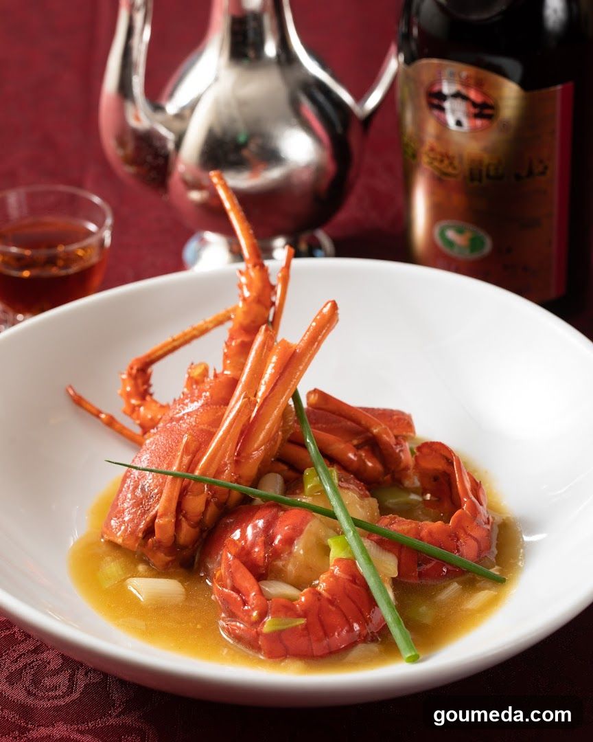 Stir-fried Lobster with Sauce