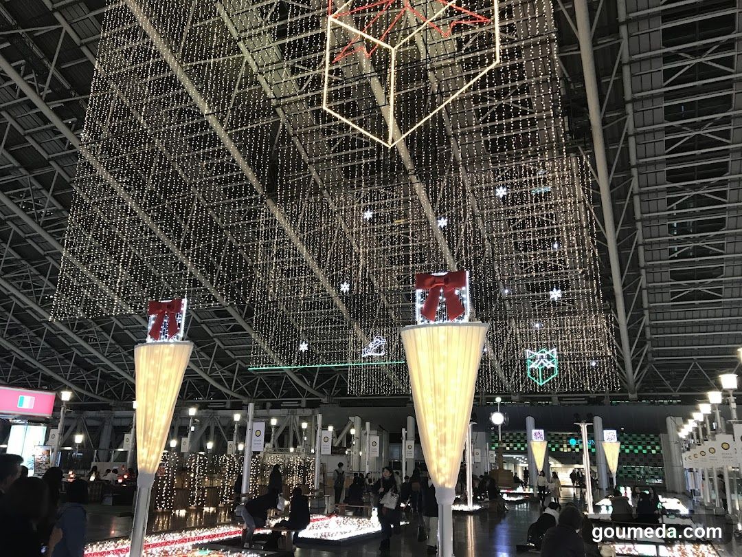 Christmas Market Interior