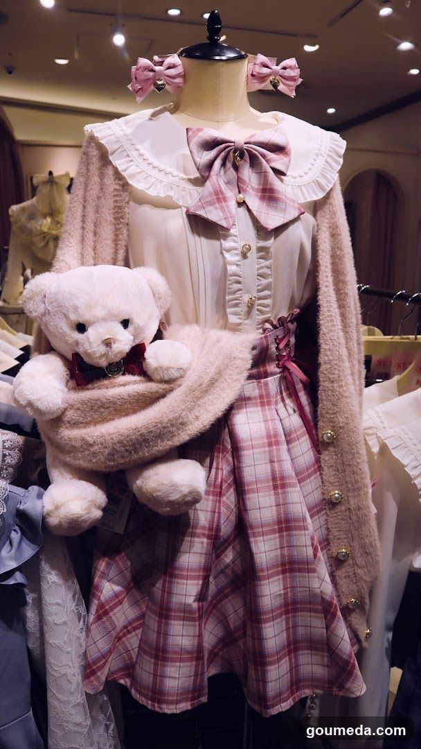 Lolita Fashion Display