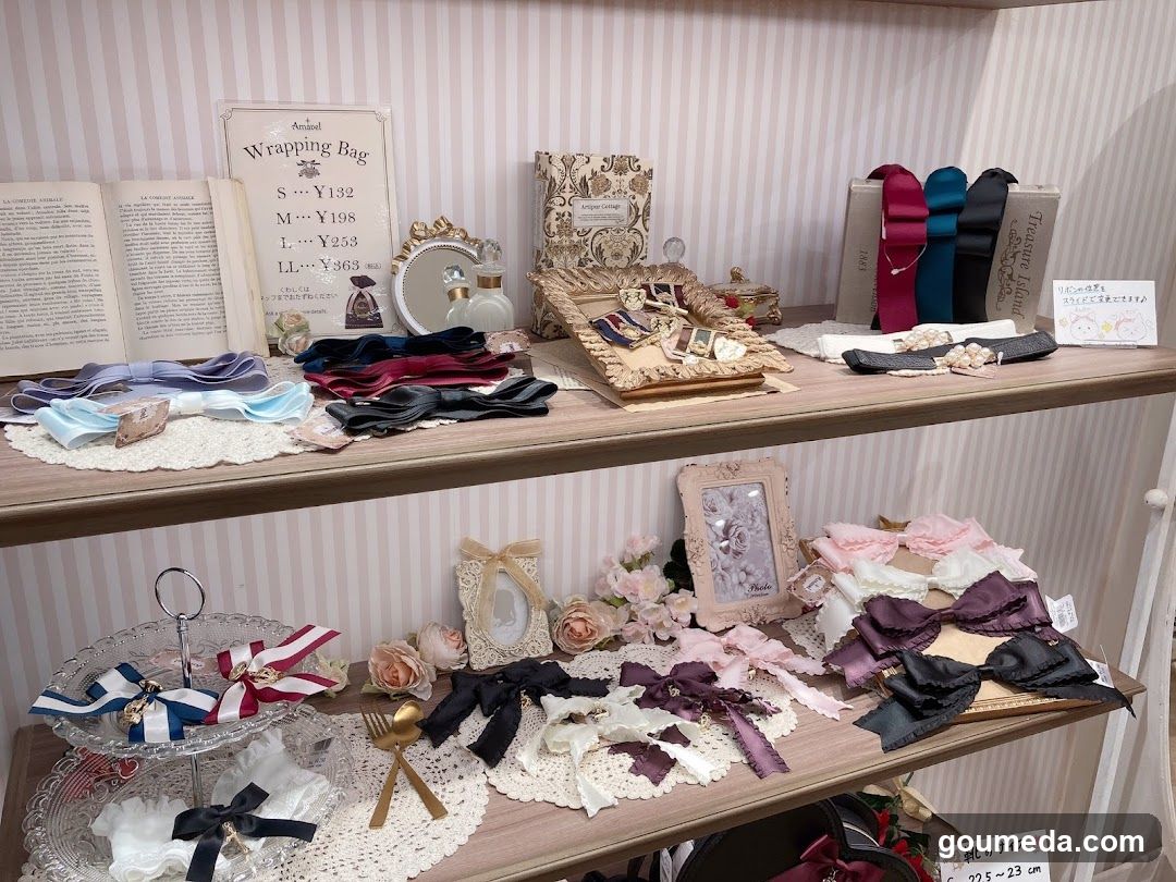 Shabby Chic Gift Shop Interior Display