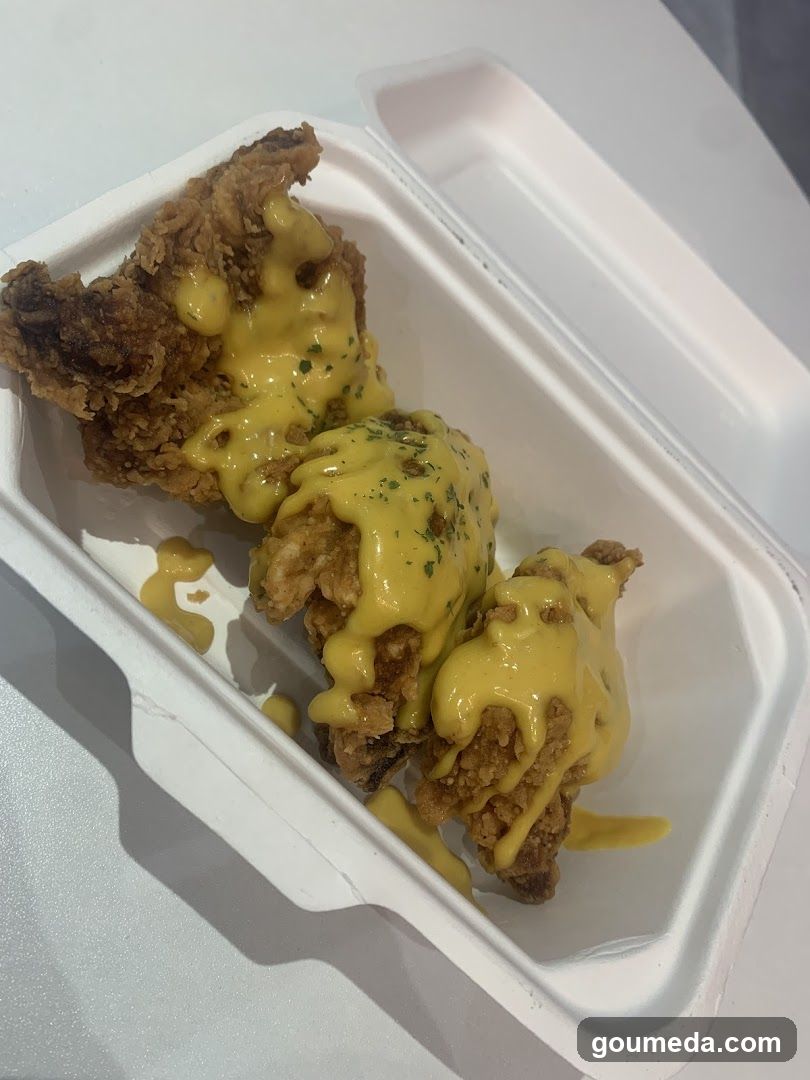 Fried Chicken with Cheese Sauce