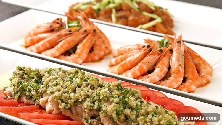 Seafood Platter with Garlic Sauce and Shrimp
