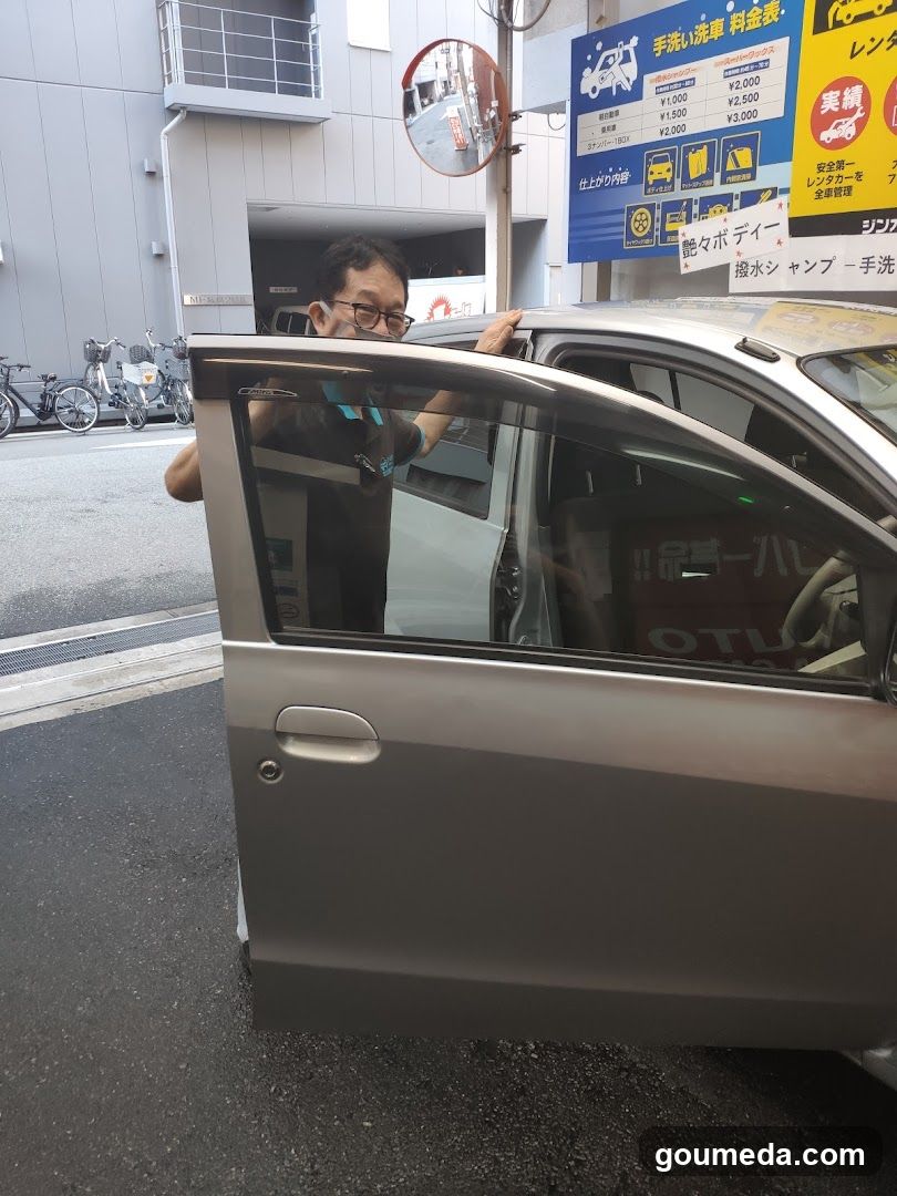 ジンオートレンタカー 梅田店(駐車場有)